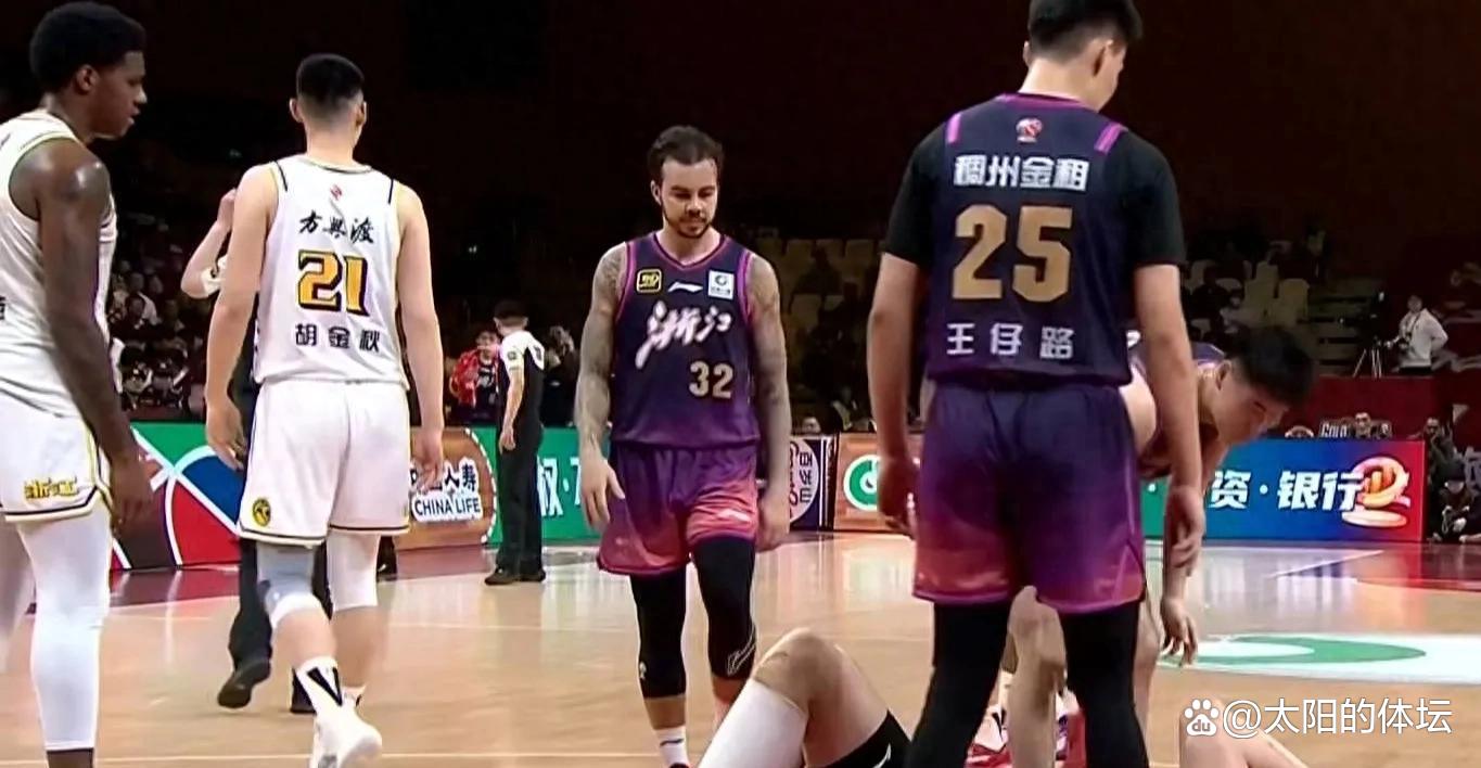 体育巨头踢馆CBA，上演超级对决 